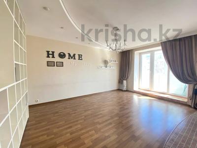 3-комнатная квартира, 67 м², 3/5 этаж, Пришахтинск, 23й микрорайон 27 за 23 млн 〒 в Караганде, Алихана Бокейханова р-н