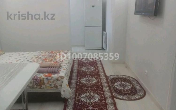 1-комнатная квартира · 30 м² · 2/9 этаж, мкр Аксай-1А 27 А — Толеби Момушулу за 10 000 ₸ в Алматы, Ауэзовский р-н — фото 2