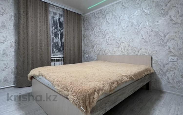 1-комнатная квартира · 32 м² · 5/5 этаж, мкр Новый Город, Ержанова за 13 000 ₸ в Караганде, Казыбек би р-н — фото 2