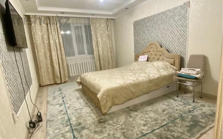 1-комнатная квартира · 45 м² · 9/18 этаж, Сарайшык 5/1 за 11 000 ₸ в Астане, Есильский р-н — фото 2