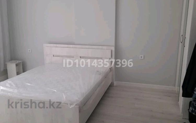 2-комнатная квартира · 57 м², Санжара Асфендиярова 4 за 280 000 ₸ в Астане, Нура р-н — фото 2