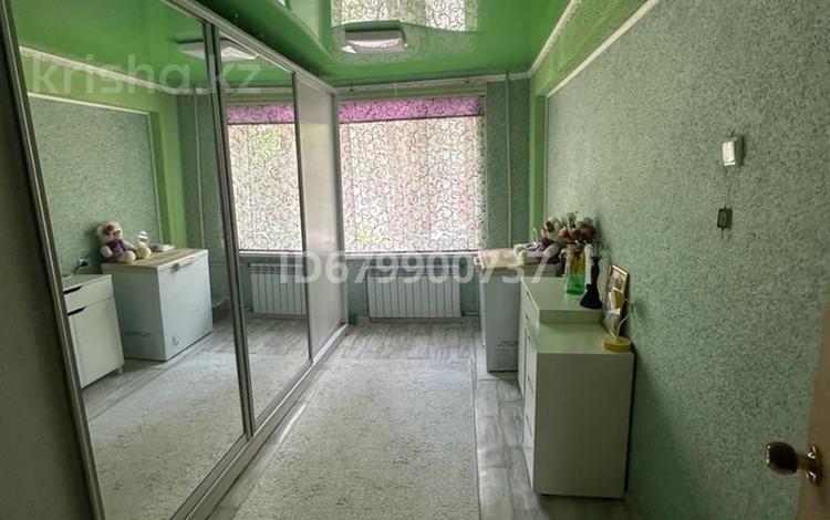 3-бөлмелі пәтер · 62 м² · 1/5 қабат, Привокзальный, бағасы: 18 млн ₸ в Атырау, мкр Привокзальный-5 — фото 15