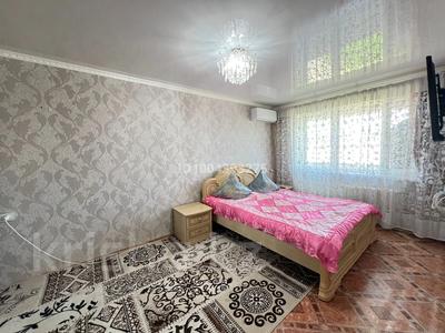 Аренда квартир в Кызылординской обл.: 1-комнатная квартира · 38 м² · 5/5 этаж, Шұғыла 5 — ул Бұхарбай уг Мұратбаева за 110 000 〒 1-комнатная квартира · 38 м² · 5/5 этаж, Шұғыла 5 — ул Бұхарбай уг Мұратбаева за 110 000 〒 в