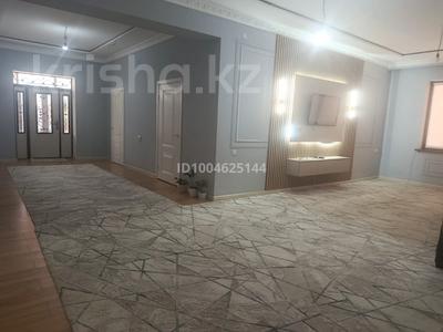 Отдельный дом · 6 комнат · 200 м² · 12 сот., Самал б/н за 45 млн ₸ в 