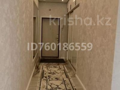 2-бөлмелі пәтер · 85 м² · 17/23 қабат, Айнакөл 66, бағасы: 300 000 ₸ в Астане, Алматы р-н