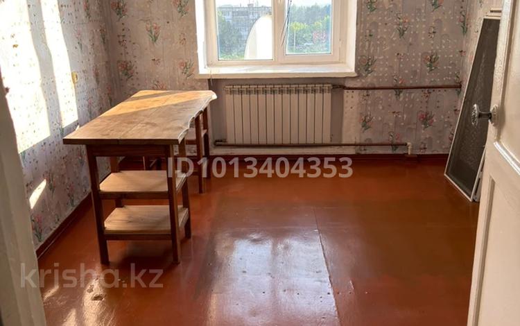 3-бөлмелі пәтер · 62.2 м² · 5/5 қабат, Абая 91, бағасы: 10.5 млн ₸ в Риддере — фото 2