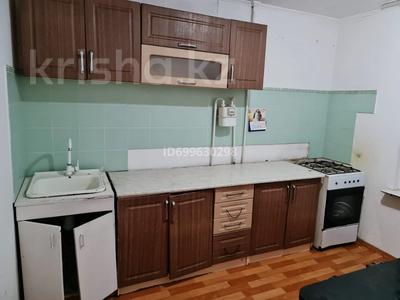 4-комнатная квартира · 90 м² · 4/5 этаж · помесячно, мкр Аксай-3А 45 за 310 000 〒 в Алматы, Ауэзовский р-н