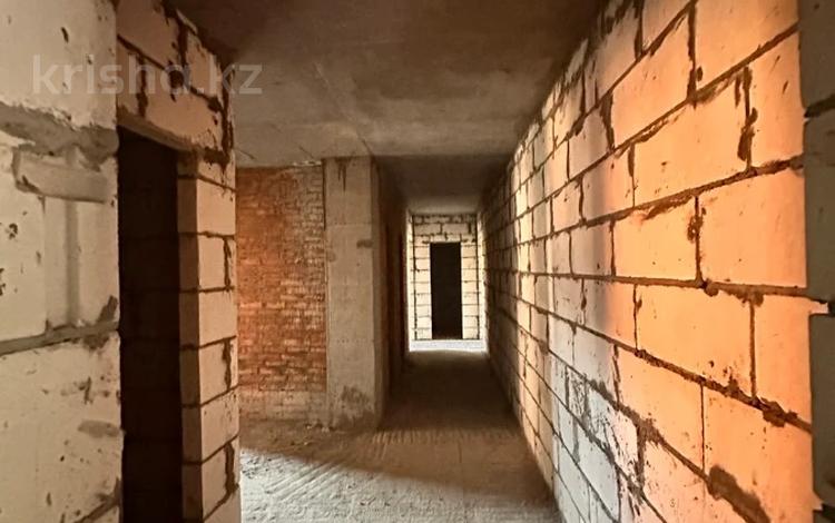 3-бөлмелі пәтер · 96 м² · 8/9 қабат, Набережная 23, бағасы: 36 млн ₸ в Петропавловске — фото 10