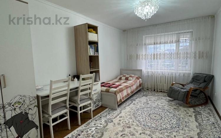 3-комнатная квартира, 79.4 м², 1/10 этаж, мкр Жилгородок, Тургенева за 24 млн 〒 в Актобе, мкр Жилгородок — фото 6