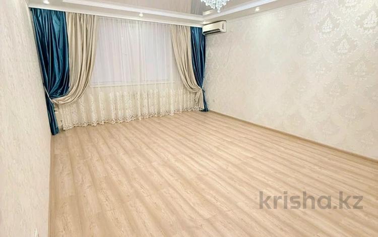3-бөлмелі пәтер · 82 м² · 4/5 қабат, Нұрсая ш/а. 86, бағасы: 27 млн ₸ в Атырау, мкр Нурсая — фото 2