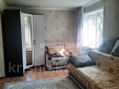 1-бөлмелі пәтер, 30 м², 1/5 қабат, Алиханова 26/1 — Боулинг, бағасы: 12 млн 〒 в Караганде, Казыбек би р-н