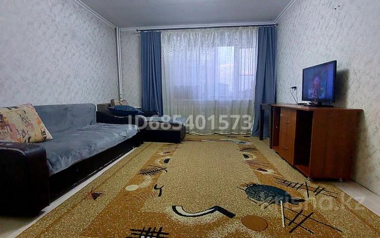 3-комнатная квартира, 65 м², 3/9 этаж, Бозтаева 75 за 25 млн 〒 в Семее — фото 2