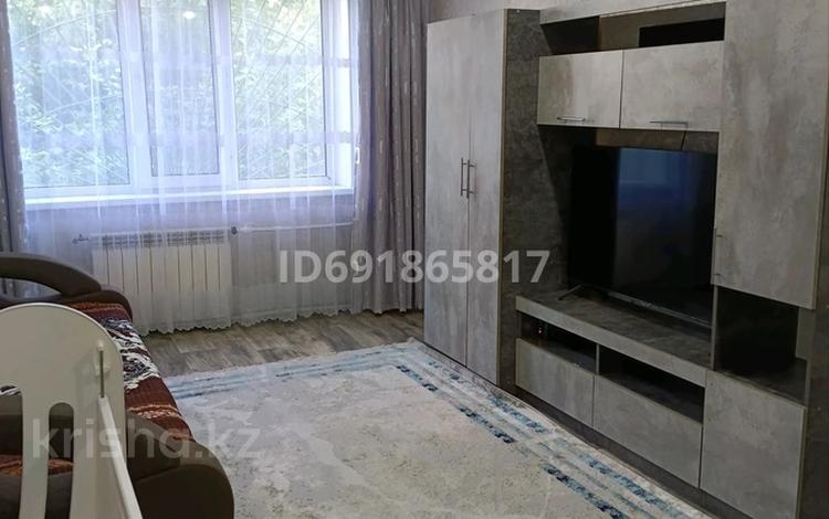 2-бөлмелі пәтер, 54 м², 1/9 қабат, 70 квартал 18, бағасы: 12.2 млн 〒 в Темиртау — фото 2