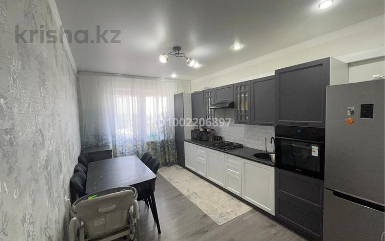 3-комнатная квартира · 87.7 м² · 6/9 этаж, Ружейникова 14 корпус 1 за 31 млн 〒 в Уральске — фото 2