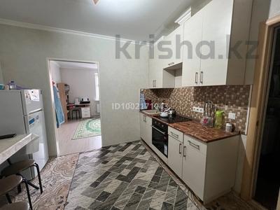 Пәтерлер в Акмолинской обл.: 1-бөлмелі пәтер · 32 м² · 2/6 қабат, Республики 24, бағасы: 11.5 млн 〒 1-бөлмелі пәтер · 32 м² · 2/6 қабат, Республики 24, бағасы: 11.5 млн 〒 в Косшы