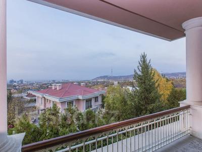 8-комнатная квартира · 700 м² · 1/3 этаж, мкр Горный Гигант, Жамакаева 256а за 2 млрд 〒 в Алматы, Медеуский р-н
