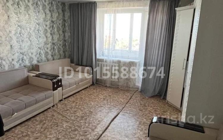 1-комнатная квартира · 34 м² · 8/10 этаж, Майкудук, мкр Голубые пруды 6 за 12.5 млн ₸ в Караганде, Алихана Бокейханова р-н — фото 2