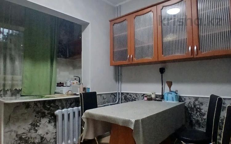 2-комнатная квартира · 60 м² · 2/5 этаж, мкр Айнабулак-4 170 за 270 000 ₸ в Алматы, Жетысуский р-н — фото 2