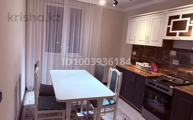 1-бөлмелі пәтер · 35 м² · 4/9 қабат, мкр Шугыла, Райымбека 590/13 — Напротив Апорта ( Алтын Орда рынок), бағасы: 200 000 ₸ в Алматы, Наурызбайский р-н — фото 2