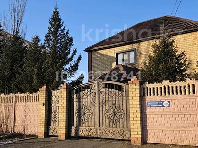 Продажа домов и дачи в Павлодарской обл.: Отдельный дом · 4 комнаты · 175 м² · 8 сот., Пшенбаева за 65 млн 〒 Отдельный дом · 4 комнаты · 175 м² · 8 сот., Пшенбаева за 65 млн 〒 в Экибастузе
