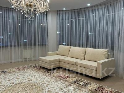 4-комнатная квартира, 227 м², 4/8 этаж помесячно, Достык 112 за 1 млн 〒 в Алматы
