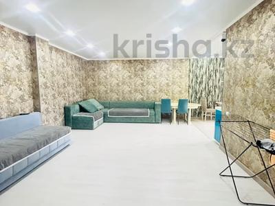2-бөлмелі пәтер · 80 м² · 4/5 қабат, Жеңіс ш/а 32/1, бағасы: 230 000 ₸ в Уральске, мкр Женис