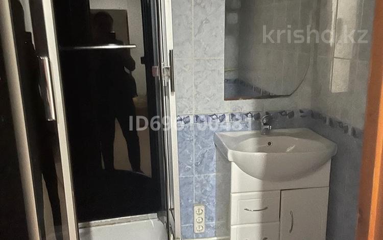 2-комнатная квартира · 50 м², Жамбыла жабаева — Район с/к Кажымукан за 160 000 〒 в Кокшетау — фото 2