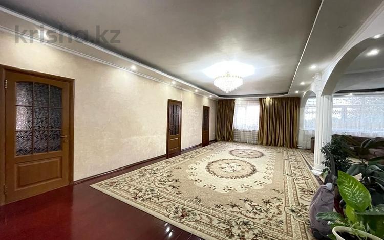 Отдельный дом • 7 комнат • 300 м² • 7 сот., Аханова 74 за 110 млн 〒 в Алматы, Наурызбайский р-н — фото 2