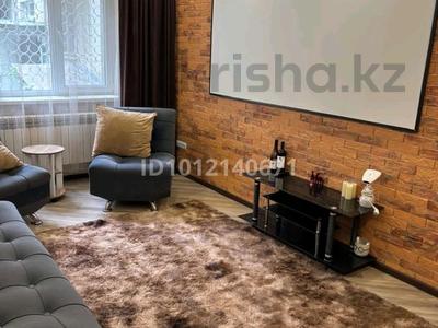 2-бөлмелі пәтер · 56 м² · 1/5 қабат, мкр Ерменсай, Алматинская ул. 38, бағасы: 45 млн ₸ в Алматы, Бостандыкский р-н