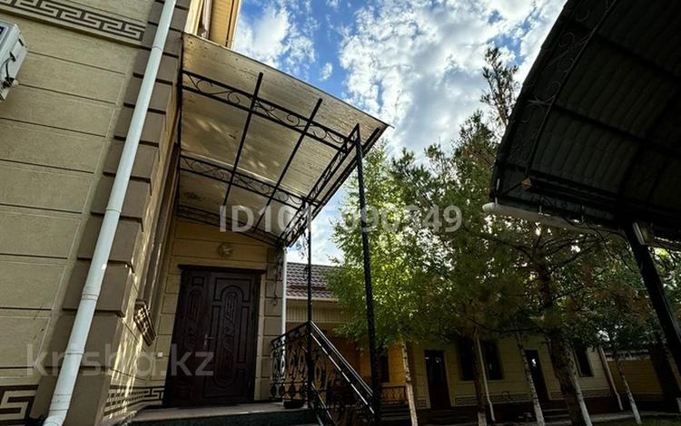 Жеке үй · 8 бөлме · 320 м² · 10 жүзд., Ұлағат ш/а, бағасы: 180 млн ₸ в Шымкенте, Енбекшинский р-н — фото 2