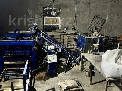 Зауыт · 111 сотық, Не доезжая до автоцона сзади авторынка, бағасы: 11.5 млн 〒 в Актау