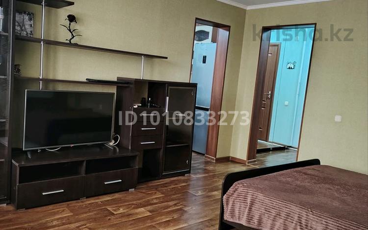 1-комнатная квартира · 37.8 м² · 8/9 этаж, мкр Юго-Восток, Карбышева — Рынок Арай за 15.5 млн 〒 в Караганде, Казыбек би р-н — фото 2