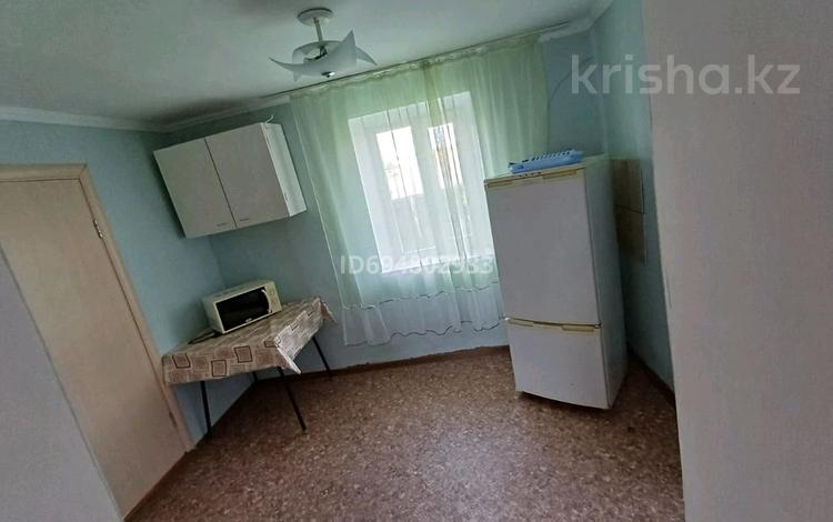 Дом · 2 комнаты · 100 м², Больничная 47 за 15 000 ₸ в  — фото 2