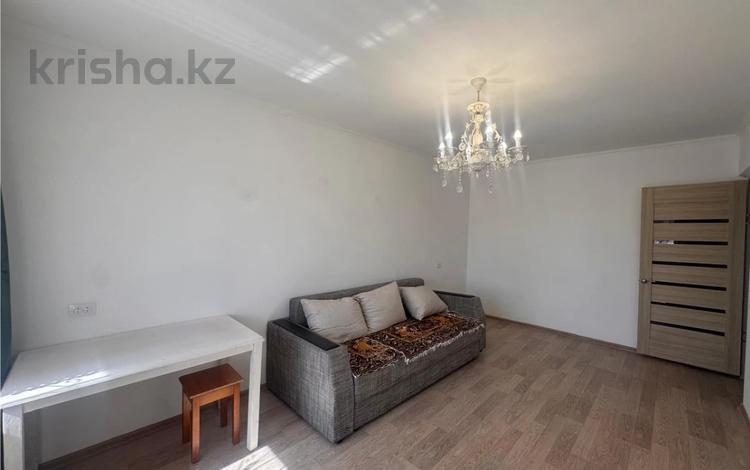 2-бөлмелі пәтер · 45 м² · 1/5 қабат, Майкудук, 15й микрорайон, бағасы: 11.5 млн ₸ в Караганде, Алихана Бокейханова р-н — фото 2