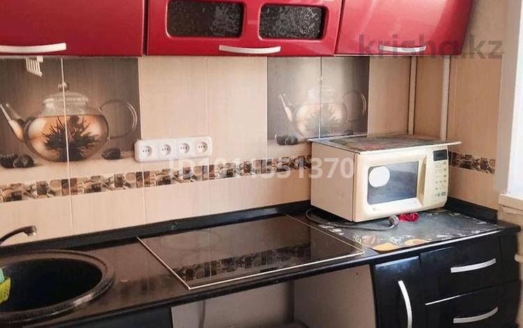 2-бөлмелі пәтер · 44 м² · 2/5 қабат, Ержанова — Клиника Мирас, бағасы: 170 000 ₸ в Караганде, Казыбек би р-н — фото 2