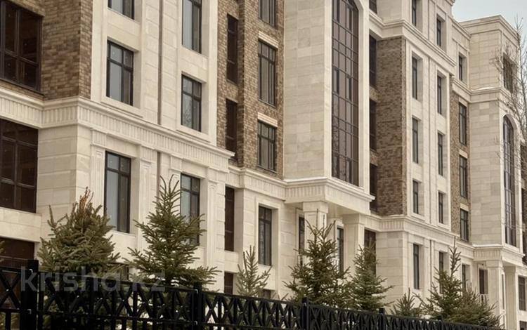 4-комнатная квартира · 137 м² · 3/7 этаж, мкр Михайловка , Аманжолова 96/3 за ~ 55.9 млн ₸ в Караганде, Казыбек би р-н — фото 9