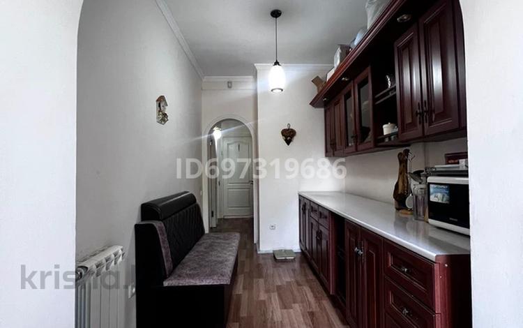 3-бөлмелі пәтер · 61 м² · 2/5 қабат, Карахана 3, бағасы: 27 млн ₸ в Таразе — фото 2