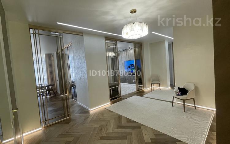 5-бөлмелі пәтер · 185 м² · 12/12 қабат, Казыбек би 19 — Толе би, бағасы: 172 млн ₸ в Астане, Есильский р-н — фото 2