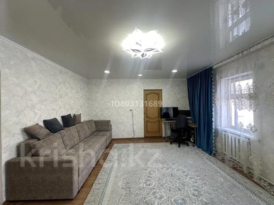 Отдельный дом • 3 комнаты • 62.4 м² • 7.84 сот., Кадырманова 26 за 28 млн 〒 в Семее