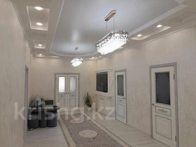 4-комнатная квартира · 180 м² · 1/1 этаж, Шанырак за 35 млн ₸ в Актобе, мкр Акжар