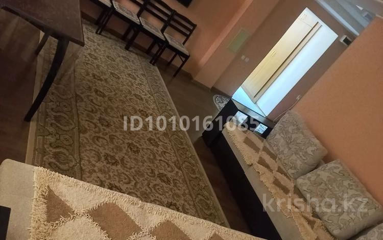 3-бөлмелі пәтер · 73 м² · 1/9 қабат, Курмангазы 112, бағасы: 31.5 млн ₸ в Уральске, мкр Школьник — фото 2