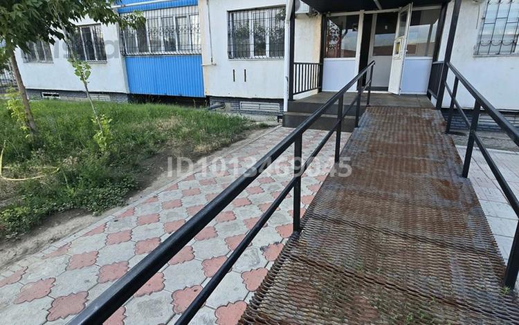 Еркін, кеңселер, дүкендер мен бутиктер, қоймалар, қоғамдық тамақтану орны, сұлулық салондары, медорталықтар мен дәріханалар, кабинеттер және жұмыс орындары, студиялар · 50 м², бағасы: 550 000 ₸ в Алматы, Наурызбайский р-н — фото 20