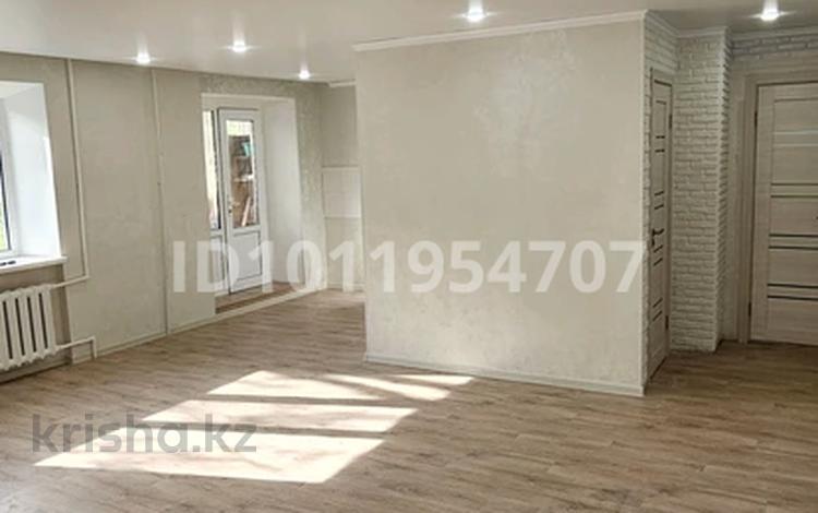 2-комнатная квартира · 56 м² · 2/9 этаж, 7-й мкр. 25 за 11 млн ₸ в Темиртау — фото 6