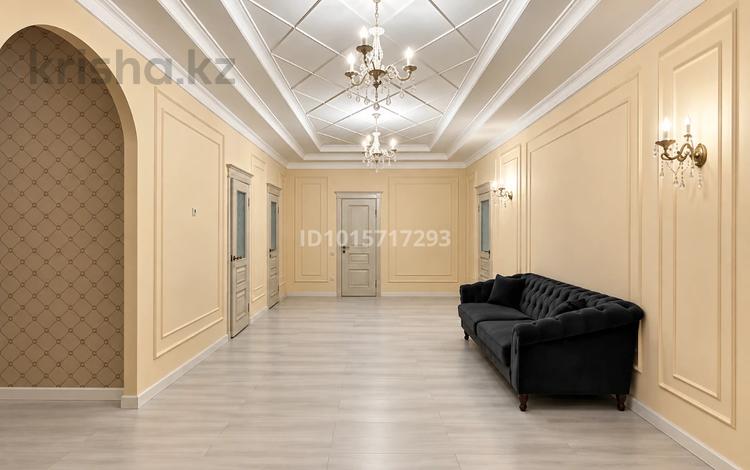 3-комнатная квартира · 170.6 м² · 12/12 этаж, 16-й мкр 33/7 за 47 млн ₸ в Актау — фото 7