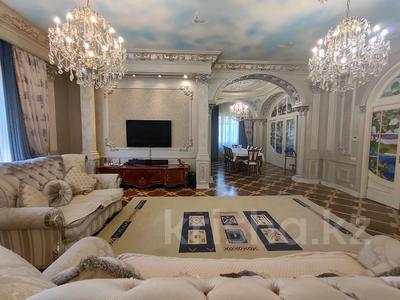 Продажа квартир в Алматы: 4-комнатная квартира · 220 м² · 1/3 этаж, Керей-Жәнібек хандар за 395 млн 〒 4-комнатная квартира · 220 м² · 1/3 этаж, Керей-Жәнібек хандар за 395 млн 〒 в Алматы, Медеуский р-н