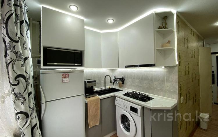 2-бөлмелі пәтер · 42.5 м² · 4/5 қабат, ул. Ерубаева, бағасы: 20 млн ₸ в Караганде, Казыбек би р-н — фото 2
