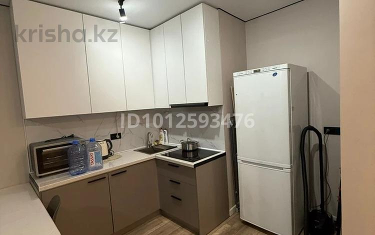 2-бөлмелі пәтер · 40 м² · 9/9 қабат, СТ Монтажник, Райымбек Батыра 161, бағасы: 250 000 ₸ в  — фото 2