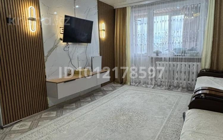 2-бөлмелі пәтер · 53 м² · 4/10 қабат, ул. Турар Рыскулова 37, бағасы: 22 млн ₸ в Семее, Красный Кордон — фото 2