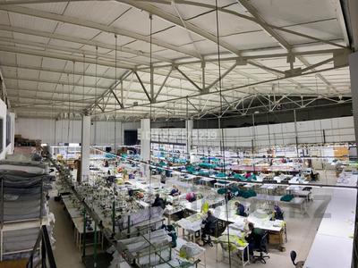 ПРОДАЕЦА У МОРЯ В СЭЗ АНТАЛИИ ШВЕЙНАЯ ФАБРИКА · 2300 м² за ~ 2.7 млрд 〒 в Анталье