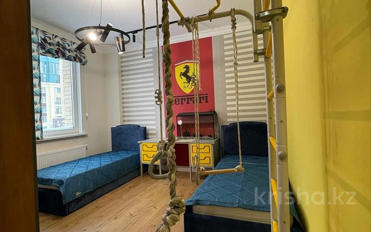 4-комнатная квартира · 120 м² · 3/9 этаж, Тыныбаева 6 за 700 000 〒 в Астане, Алматы р-н — фото 2